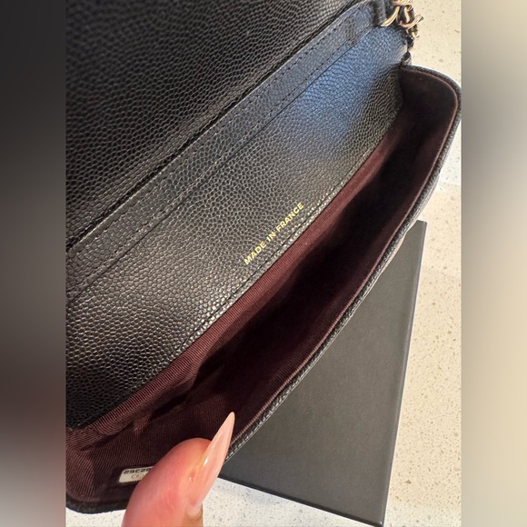 CHANEL classic black caviar and gold hardware sunglasses case crossbody bag - Picture 10 of 13